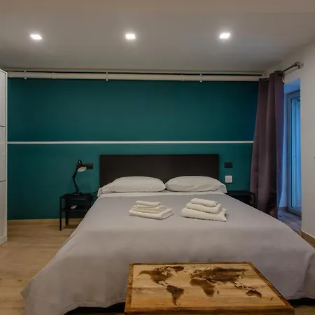 In Flats Santa Chiara Apartament Neapol